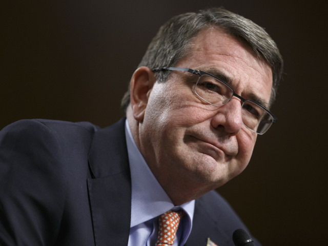 Le Sénat approuve la nomination d'Ashton Carter au Pentagone