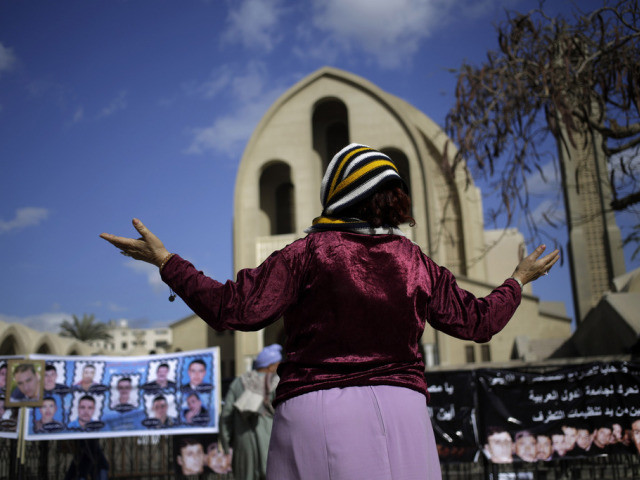 EI: l'Egypte frappe des positions des djihadistes en Libye
