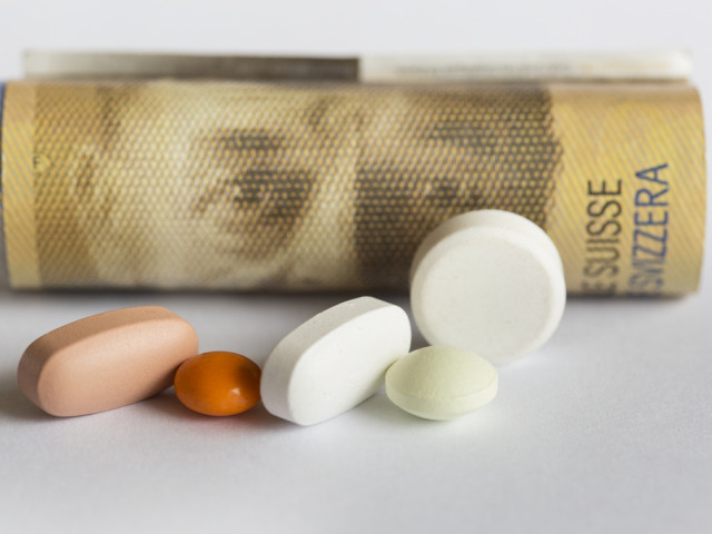 Prix des médicaments - Le franc fort divise pharma et assureurs