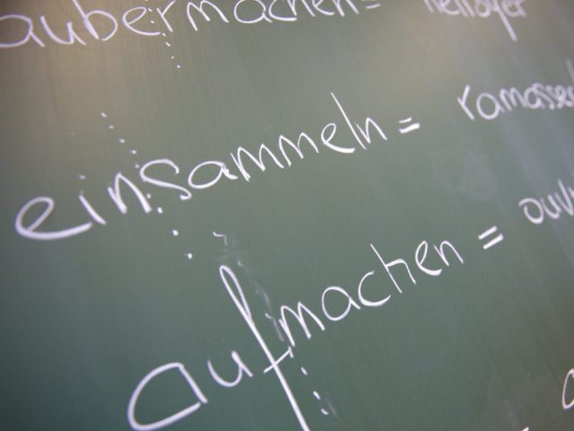 La Confédération propose une alternative pour sauver le français