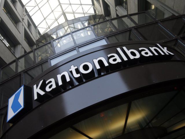 Banques: la traque à l'argent caché des Suisses se renforce
