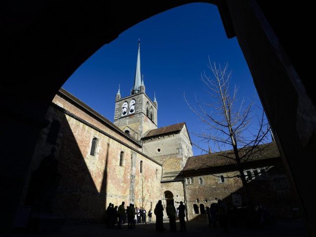 Walter Mafli célèbre son centenaire au Musée de l'Abbatiale