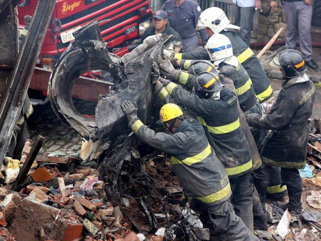 Un autocar tombe dans un ravin au Brésil tuant 54 personnes