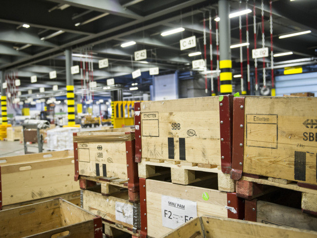 Les importations et les exportations suisses en recul en février