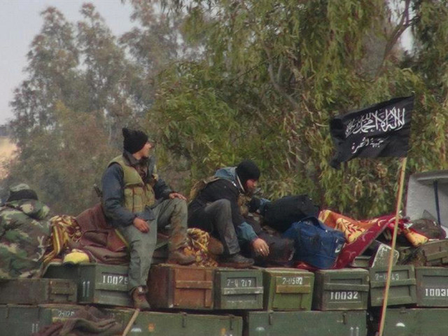 La ville stratégique d'Idleb tombe aux mains des djihadistes