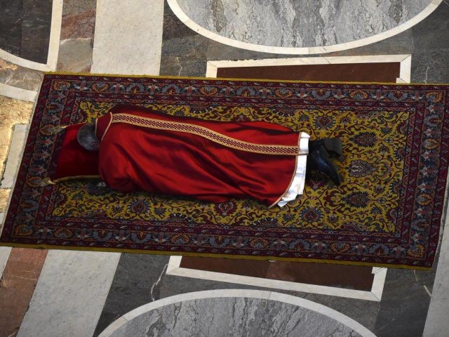 Des catholiques commémorent la Passion du Christ à Jérusalem