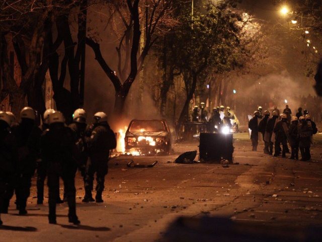 Echauffourées entre anarchistes et policiers à Athènes
