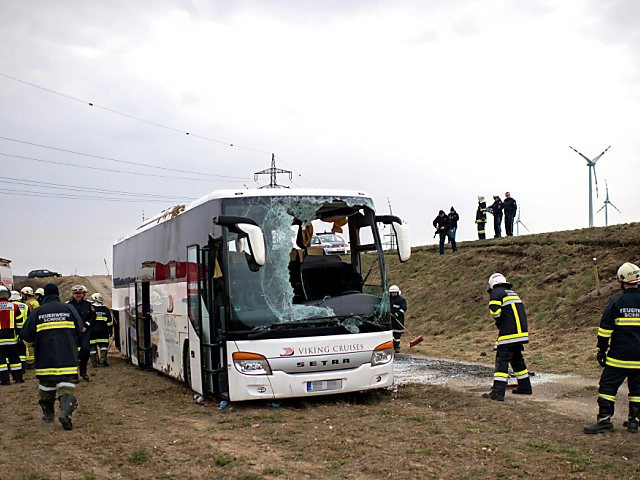 Au moins 33 morts dans un accident d'autocar près de Tan-Tan