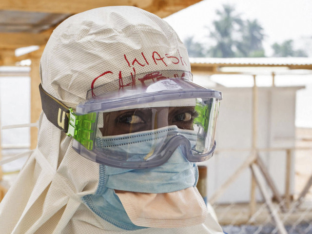 Ebola: l'OMS constate des progrès mais le risque demeure