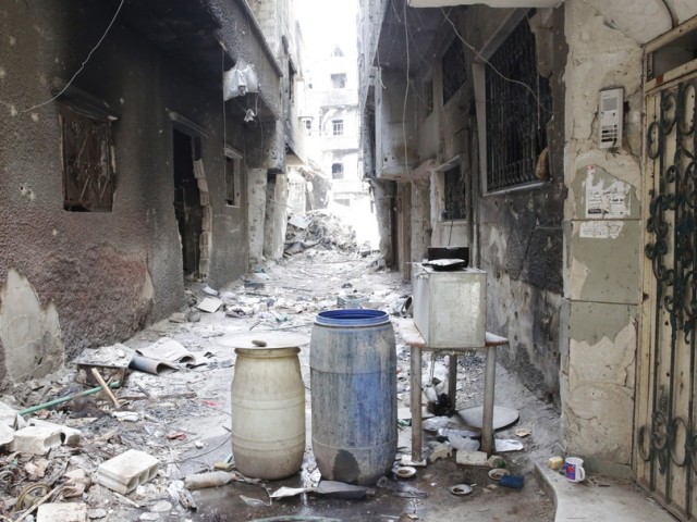 EI - Les djihadistes perdent du terrain dans le camp de Yarmouk