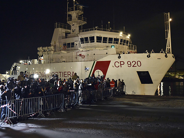 Naufrage en Méditerranée: 800 morts - Le commandant arrêté