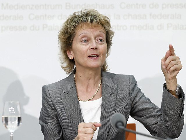 Widmer-Schlumpf en campagne contre l'initiative sur les successions