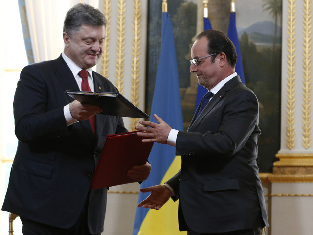 Hollande et Porochenko déterminés sur les accords de paix de Minsk