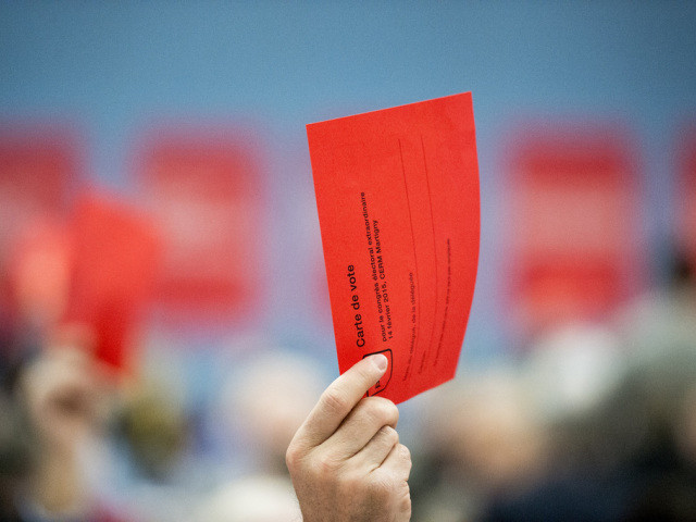 Pas moins de cinq partis tiennent leurs assemblées ce samedi