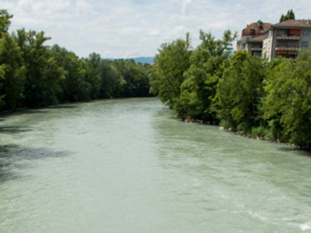 Crue historique de l'Arve à Genève - La rivière menace de déborder