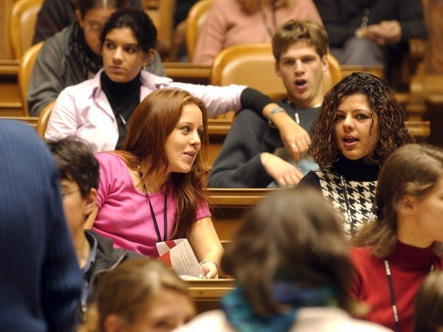 Fédérales 2015: la Confédération veut encourager les jeunes à voter