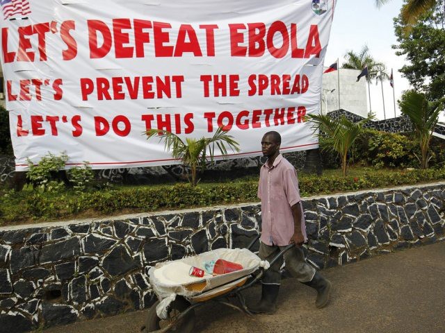 L'OMS a réagi trop tardivement à l'Ebola, selon des experts