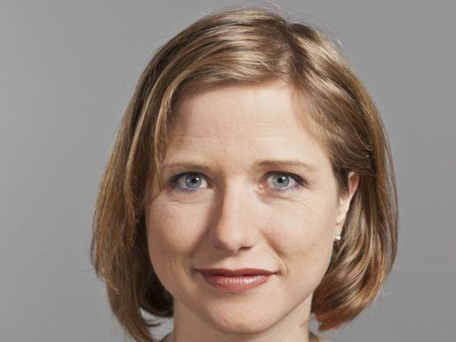 Christa Markwalder pourrait saisir la justice contre la lobbyiste