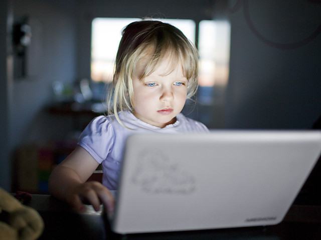 Protection des jeunes face aux médias: la Suisse peut mieux faire