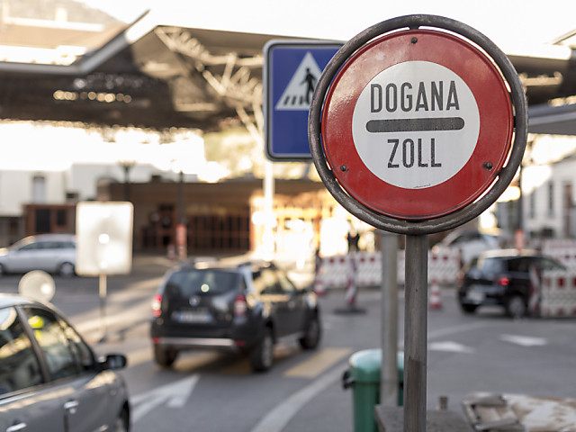 Fausses pièces de cinq francs interceptées en Valais
