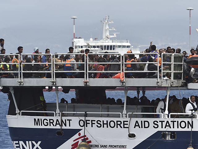 L'UE lance une opération navale contre les migrants en Méditerranée