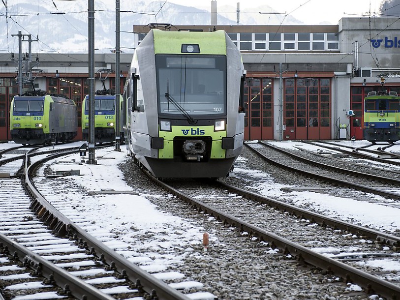 Les passagers des trains entre Berne et Neuchâtel en retard