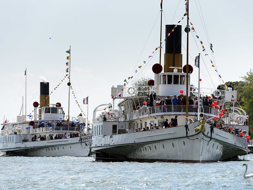 Soleil et vent pour la parade des bateaux Belle-Epoque à Rolle
