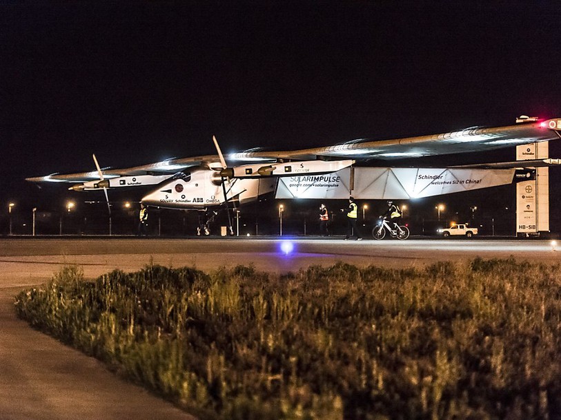 Solar Impulse 2 reporte une nouvelle fois son vol vers Hawaii