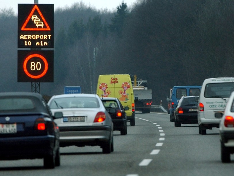 Le Conseil fédéral lance le débat sur la taxation de la mobilité