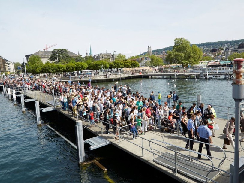 Les Zurichois ont pris d'assaut bateaux, trams et trains