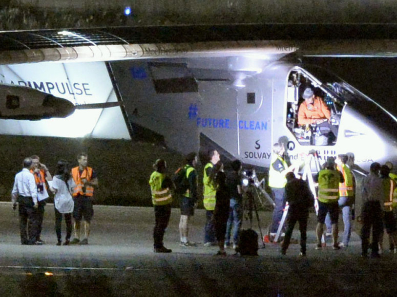 Solar Impulse attend au Japon un nouveau départ vers un ciel dégagé