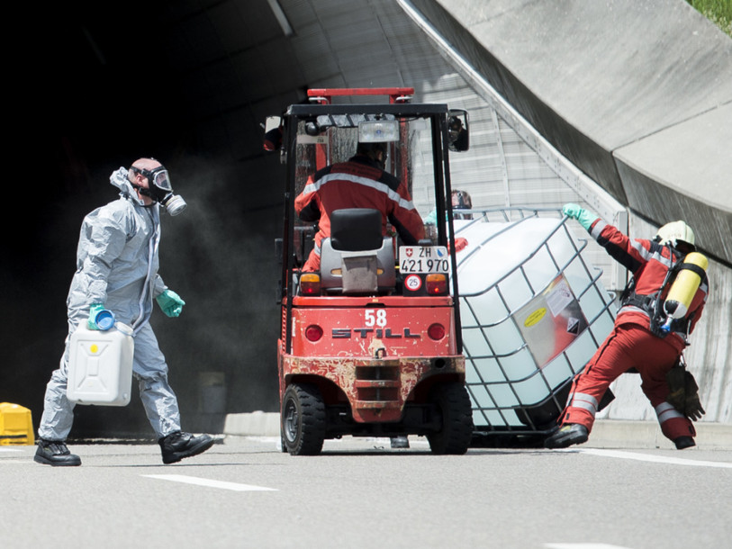 Liquide toxique dans un tunnel: trentaine de personnes à l'hôpital