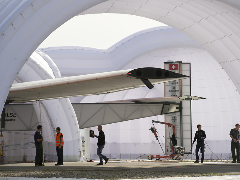 Solar Impulse cloué au sol durant au moins une semaine au Japon
