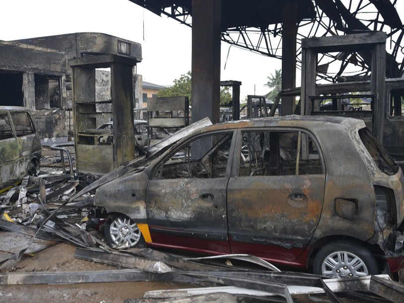 Explosion dans une station-service à Accra: 90 morts