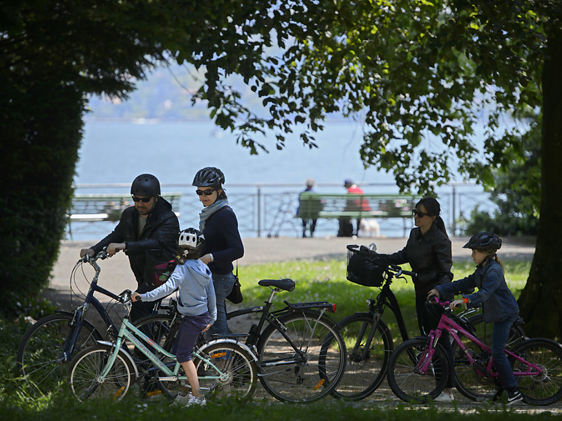 Inauguration des 200 kilomètres du Tour du Léman pour les cyclistes