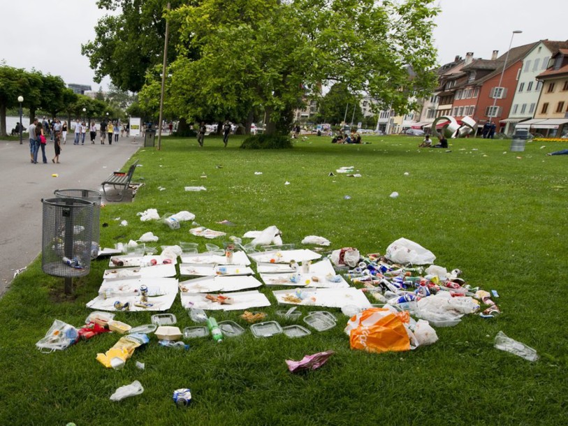 Une action de sensibilisation aux déchets a été interrompue à Zoug