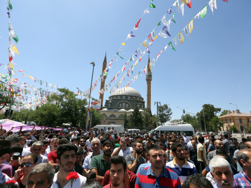 Fin de campagne électorale tendue en Turquie