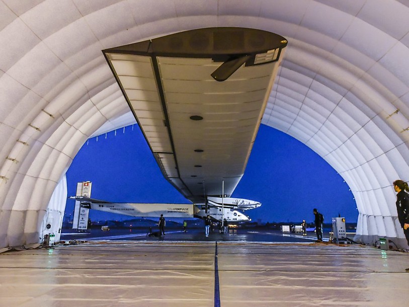 Bloqué au Japon, Solar Impulse est réparé mais toujours en attente