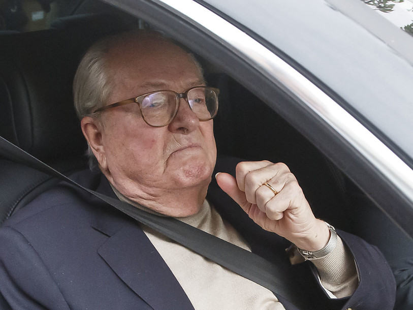 Jean-Marie Le Pen conteste sa suspension devant la justice