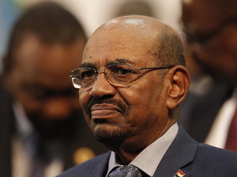 Un tribunal ordonne à Omar el-Béchir de rester en Afrique du Sud