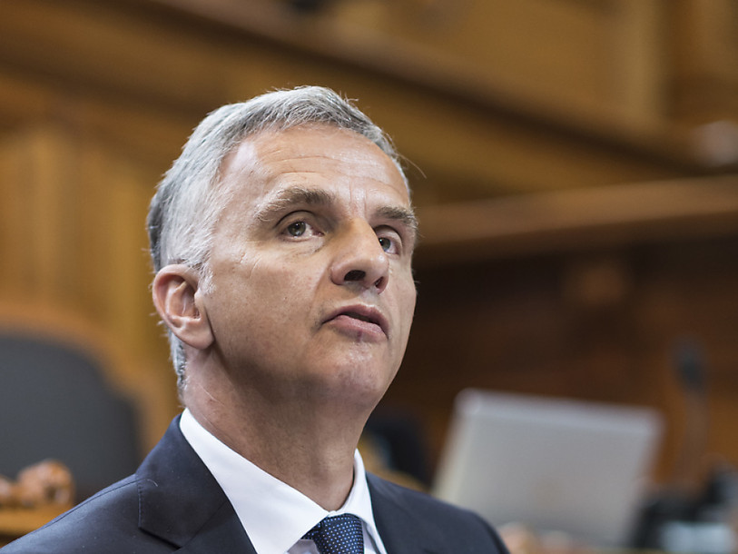 Burkhalter évoque la neutralité des voisins de l'UE et de la Russie