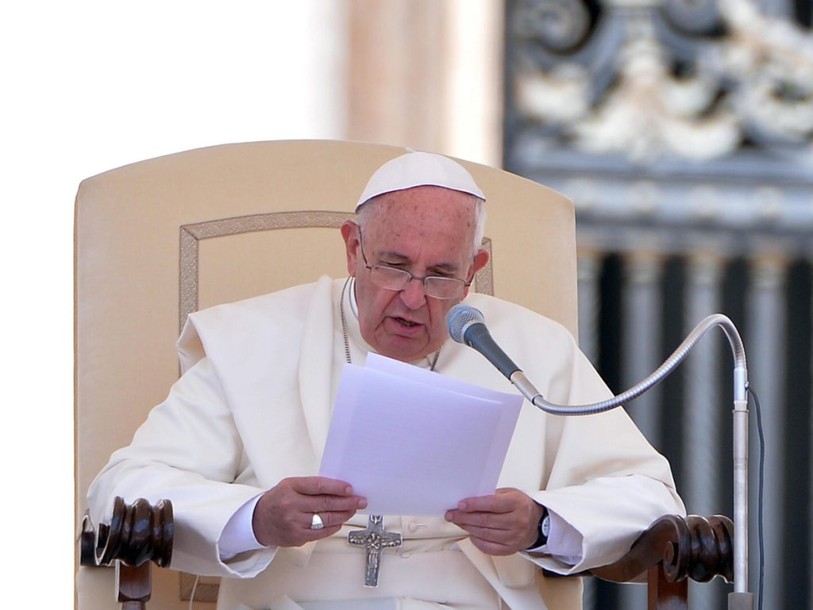 Le pape réclame une révolution et dénonce l'égoïsme des riches