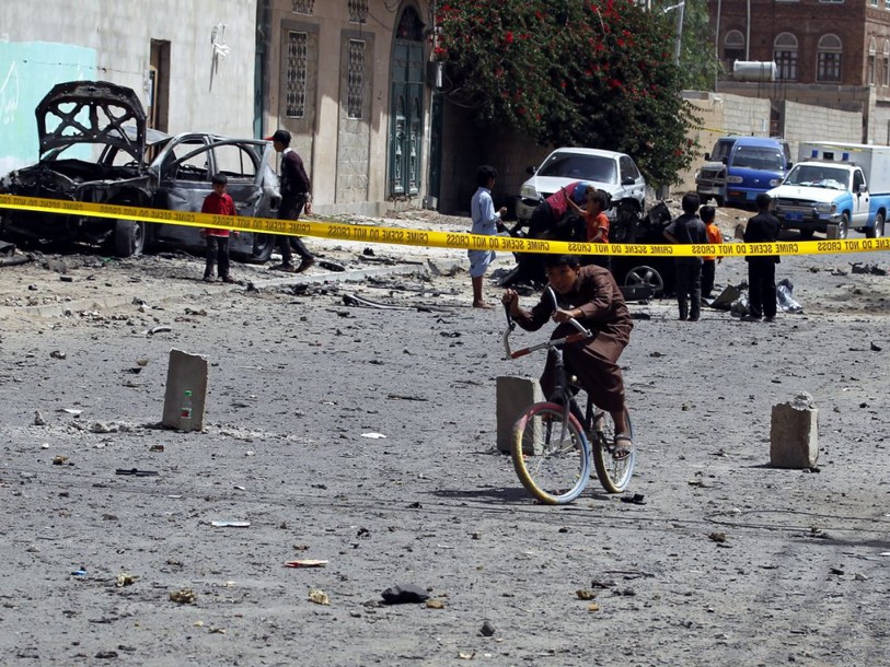 Raids aériens au Yémen et explosion dans la capitale Sanaa