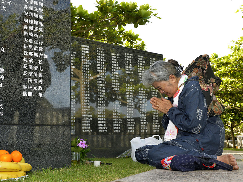 70 ans d'Okinawa: Abe essuie la colère des antiaméricains