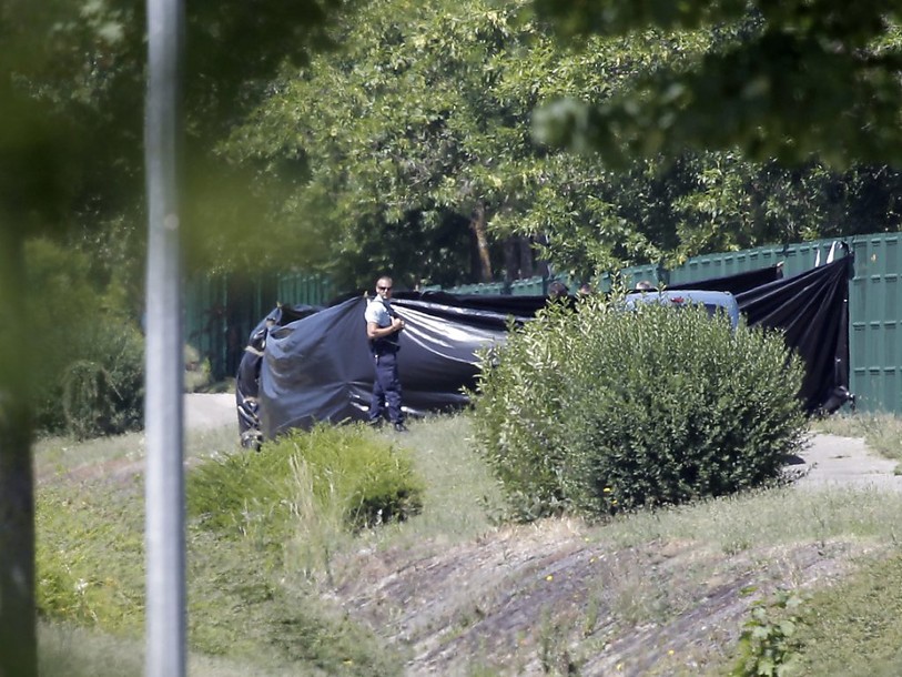 Un homme décapité dans un attentat près de Lyon