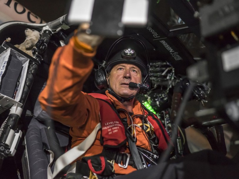 Solar Impulse poursuit calmement son vol transpacifique vers Hawaï