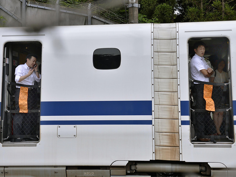 Deux morts dans un incendie volontaire dans un train près de Tokyo
