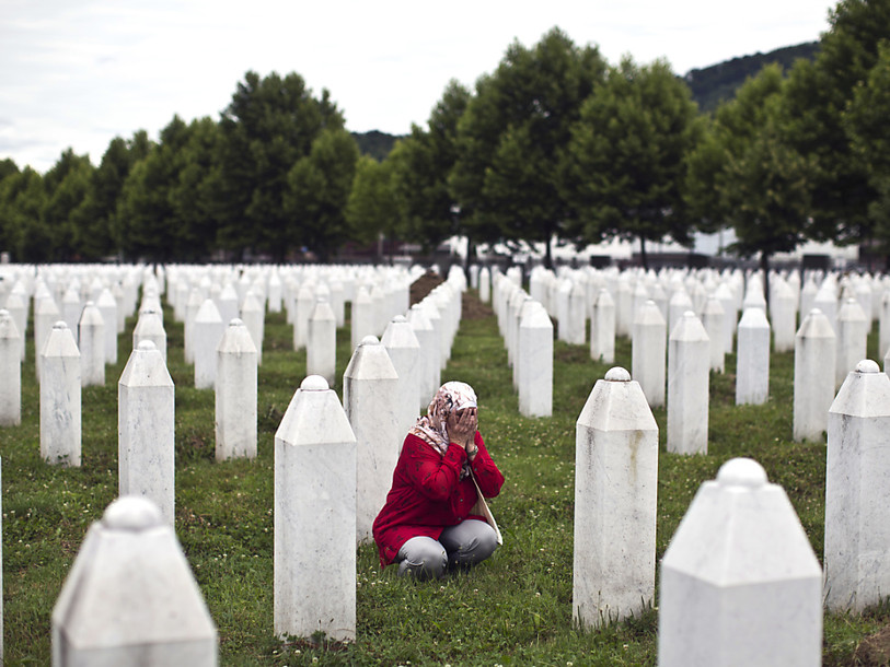 20e anniversaire du massacre de Srebrenica: nouveaux cercueils