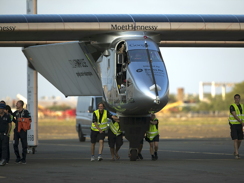 Solar Impulse restera à Hawaï plusieurs semaines