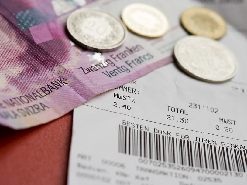 7130 francs en moyenne pour chaque ménage en Suisse en 2013
